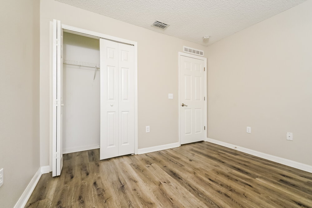 Building Photo - 12913 Brookcrest Pl