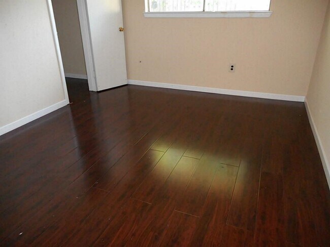 Building Photo - 11226 Concho St