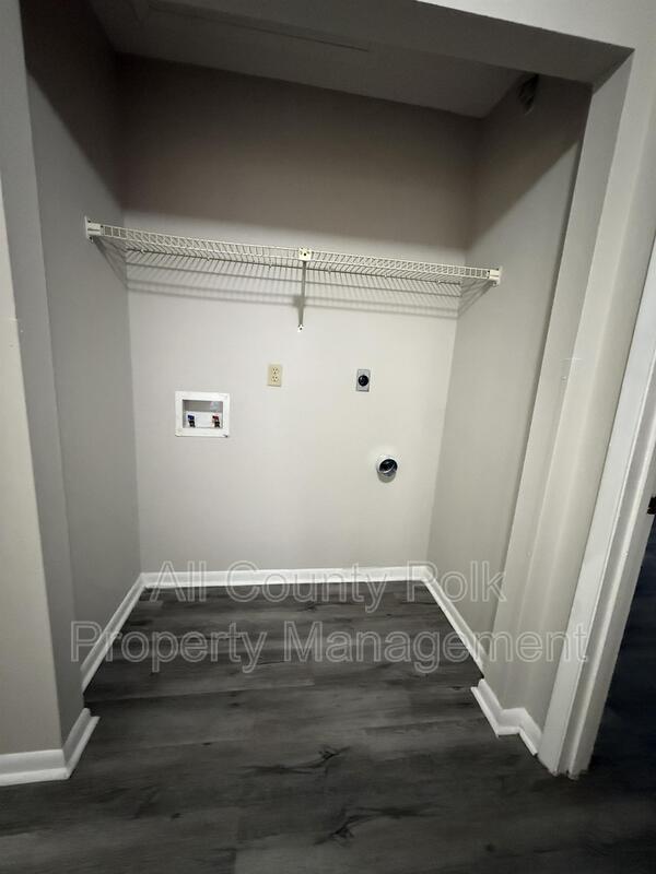 Building Photo - 1640 Crystal Park Cir