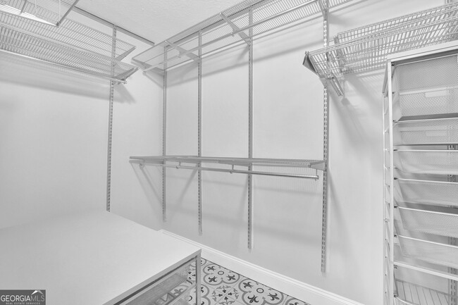 Building Photo - 1104 Pine Heights Dr NE