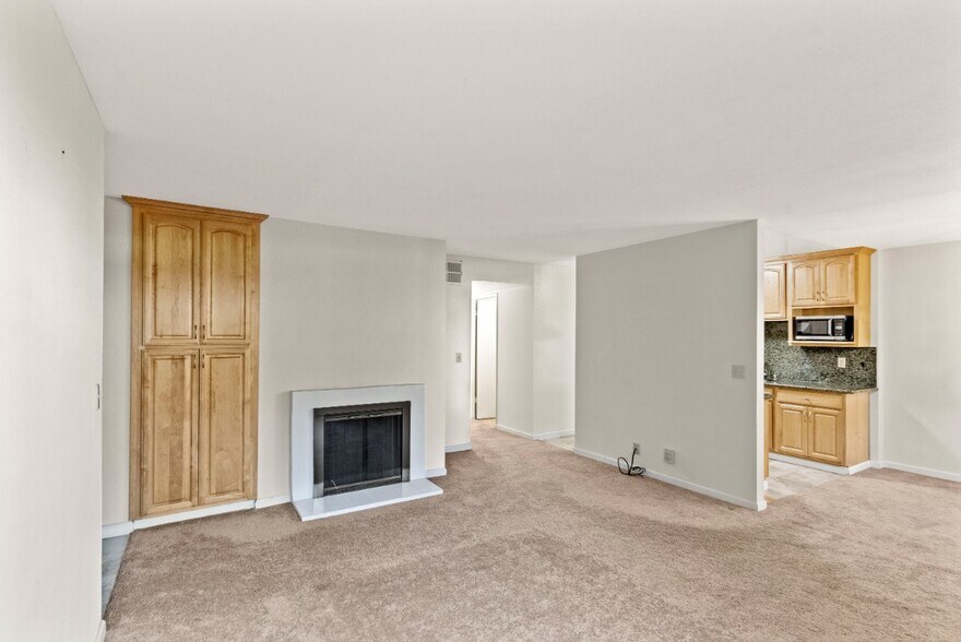 Building Photo - 247 N Capitol Ave