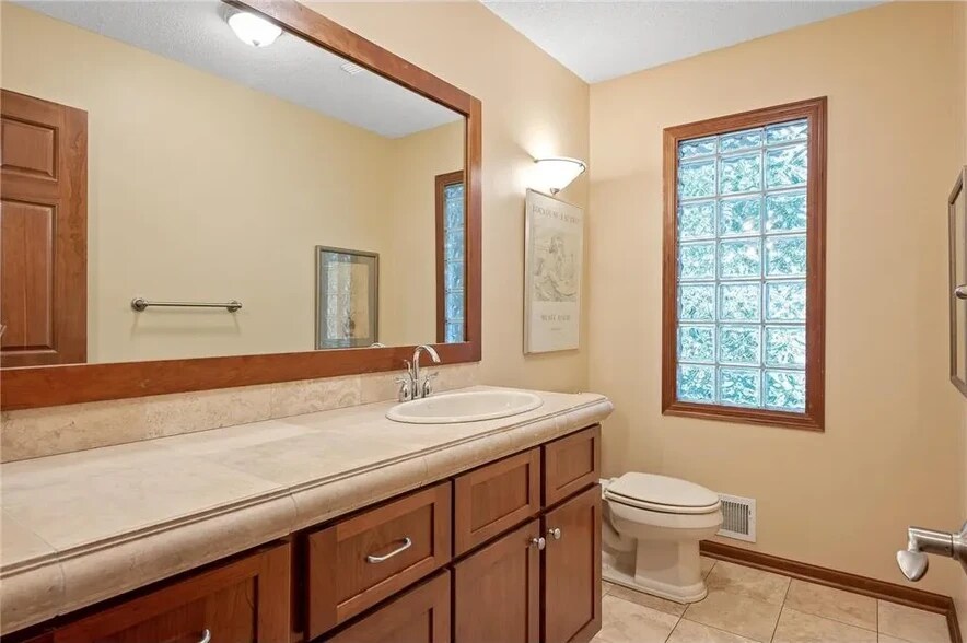 Building Photo - 957 Pine View Ct