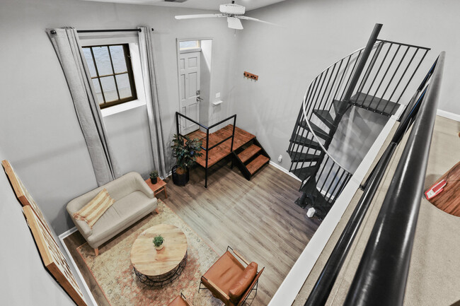 Building Photo - 404 Grindall St