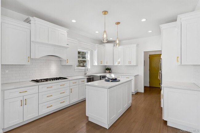 Building Photo - 1510 Maple Ln