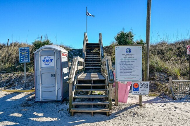 Building Photo - OFF-SEASON FURNISHED MONTHLY RENTAL STARTI...