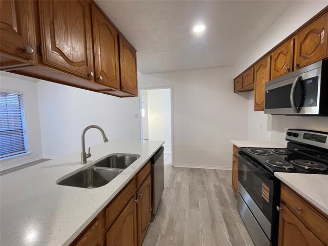 Building Photo - 2424 Sherry St