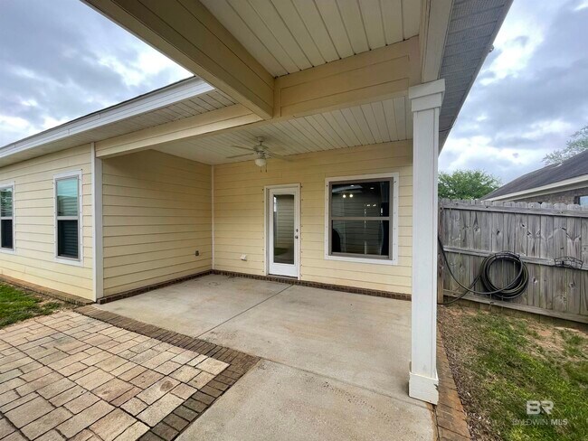 Building Photo - 9944 Cumbria Drive