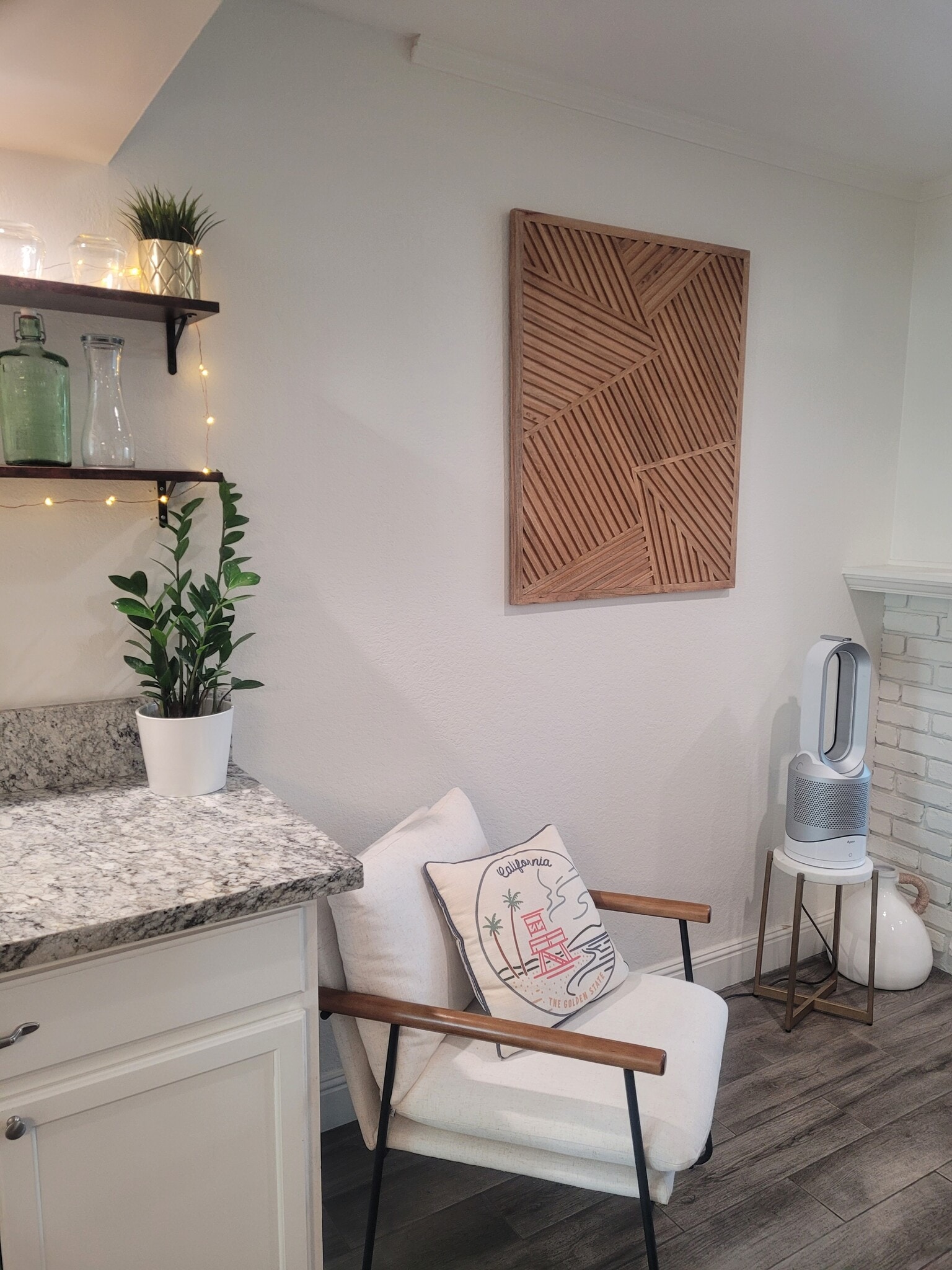 Building Photo - 542 N Shelton St