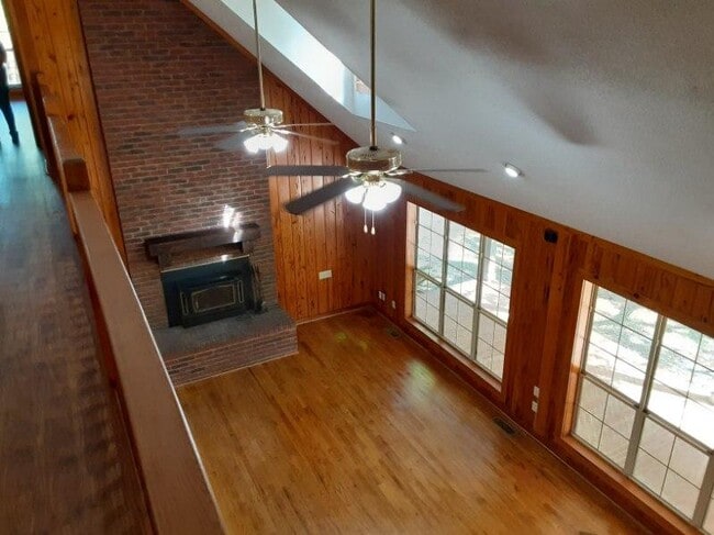 Building Photo - 1044 Harmony Rd