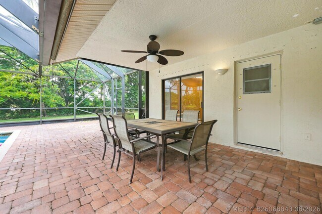 Building Photo - 10798 Cypress Bend Dr