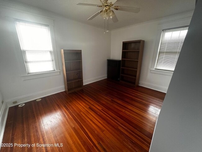 Building Photo - 1715 Tripp Ave