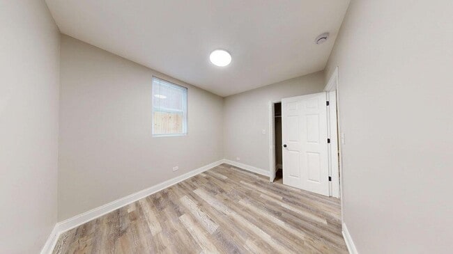 Building Photo - 1379 Roosevelt Pl