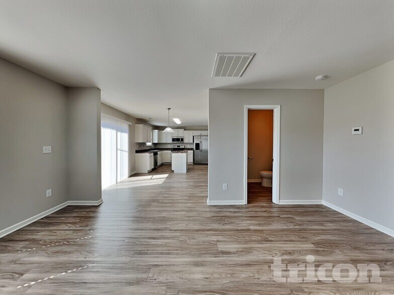 Building Photo - 1935 Windy Willow Ln