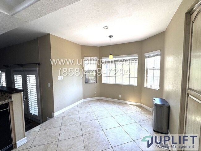 Building Photo - Gated Community Canyon Lake - Large 3 bedr...