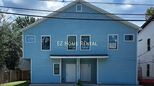 Primary Photo - 8710 Knox St