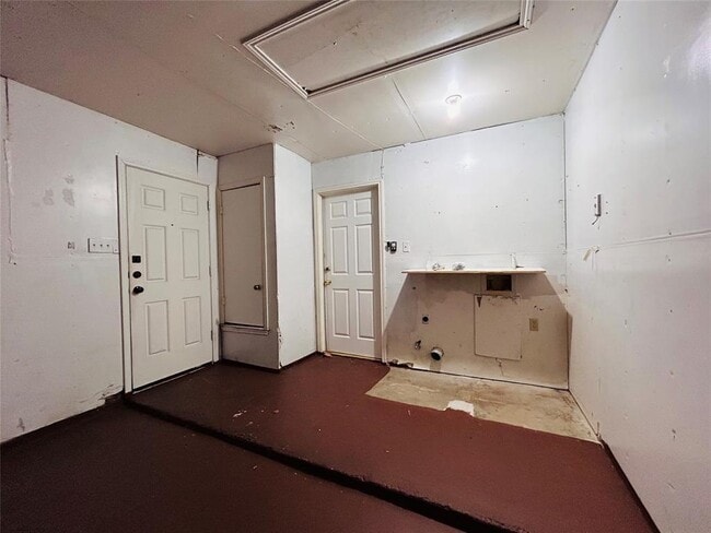 Building Photo - 9400 Kempler Dr