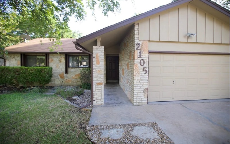 Building Photo - 2105 Cindy Ln