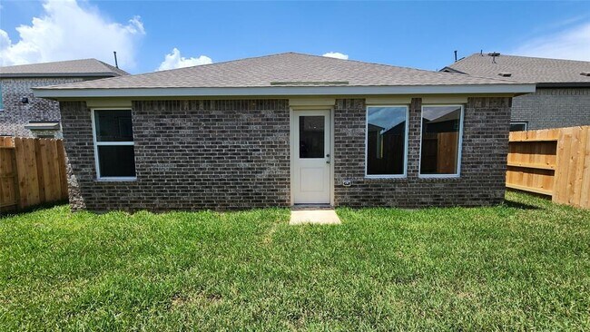 Building Photo - 28759 Texas Plns Dr