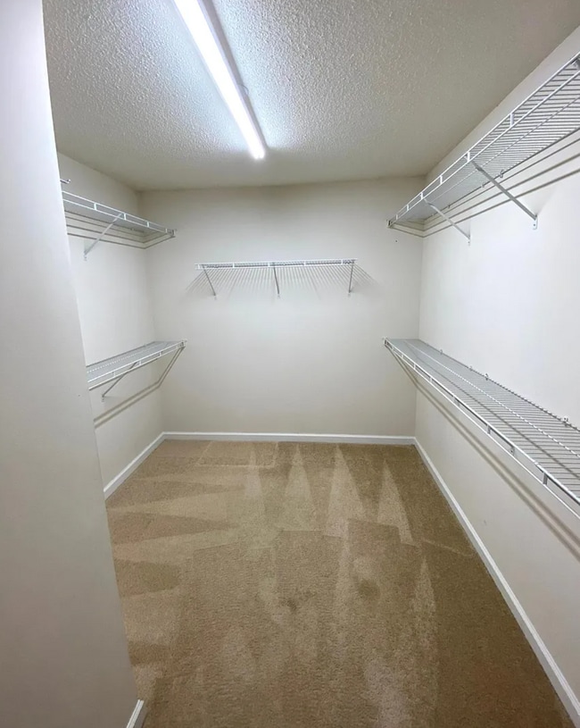Building Photo - 4190 Royal Regency Cir NW