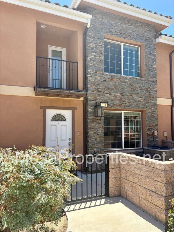 Building Photo - 16408 Valencia Ave