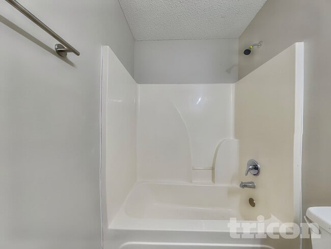 Building Photo - 294 3rd Ave