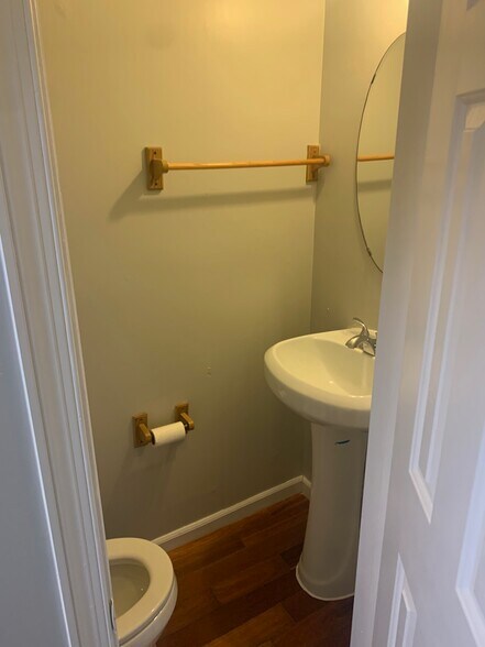 Building Photo - 117 S Wolfe St