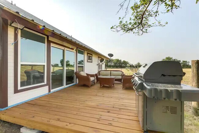 Building Photo - 1616 Co Rd 463