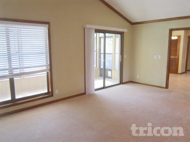 Building Photo - 11714 Edgemere Dr