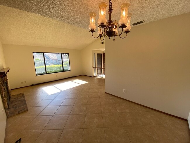 Building Photo - Well Maintained, Large Corner Lot