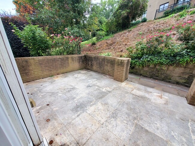 Building Photo - Luxury Elizabeth Condo – Gated Community w...