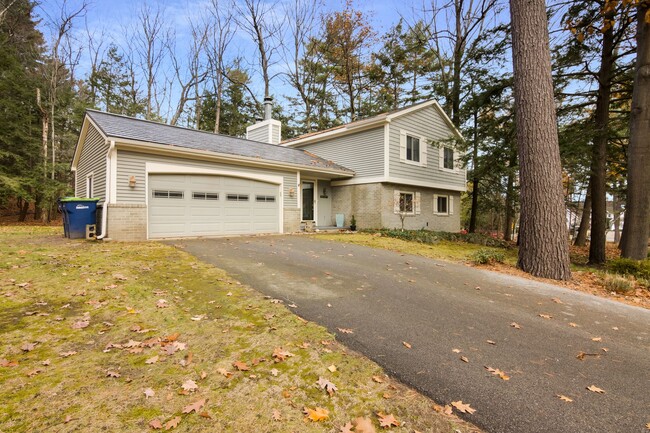 Primary Photo - Charming Home at the Base of Old Mission P...