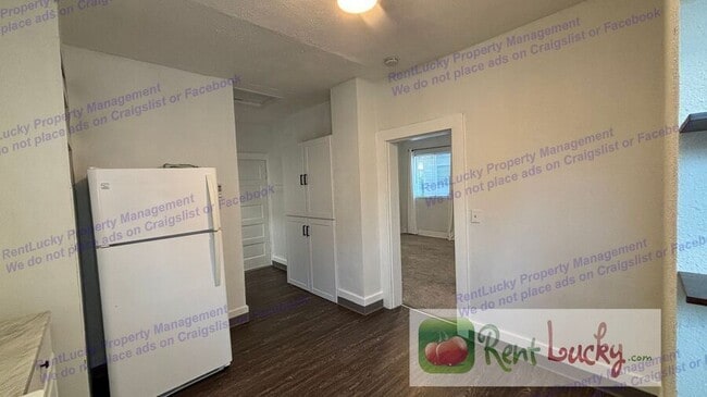 Building Photo - 3116 1/2 N 8th St-