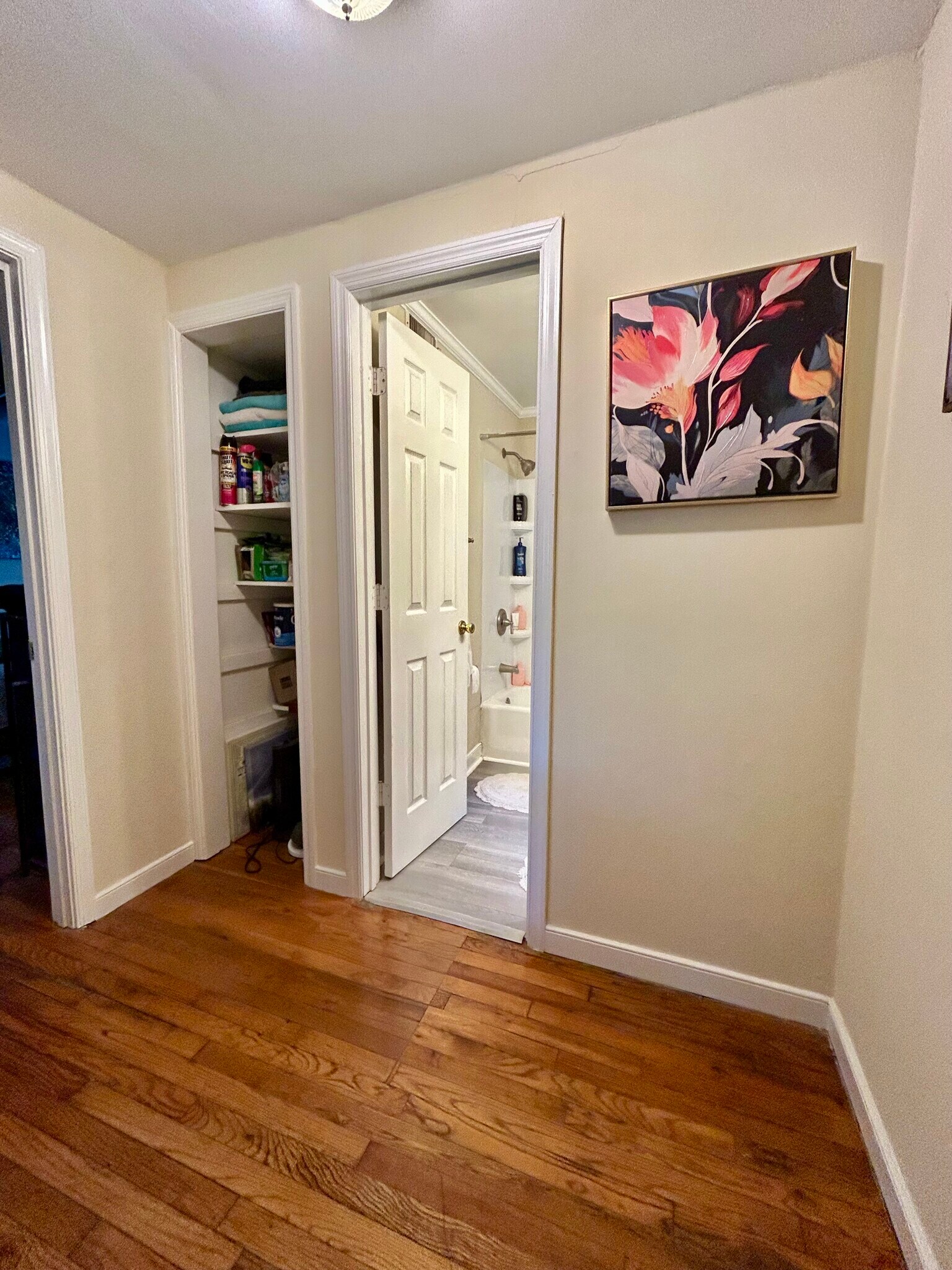 Upstairs - 1106 S Lombardy St