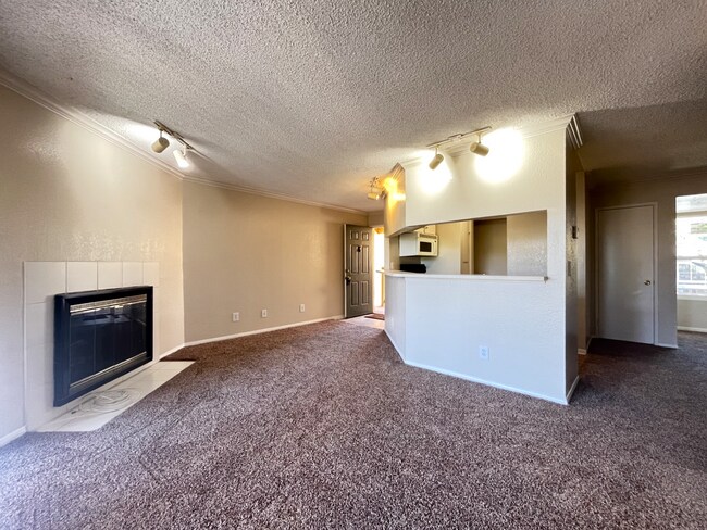 Building Photo - 10655 Lemon Ave