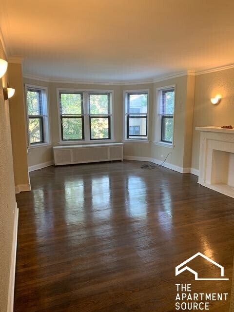 Primary Photo - 6500 N Hoyne Ave