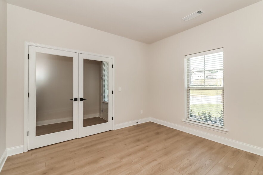 Building Photo - 340 Cantrell Dr