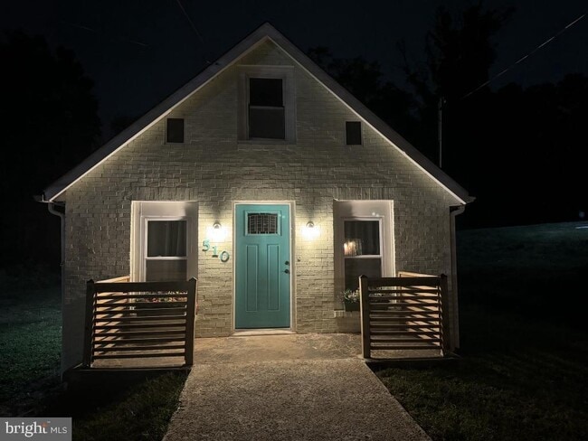 Building Photo - 510 67th Pl