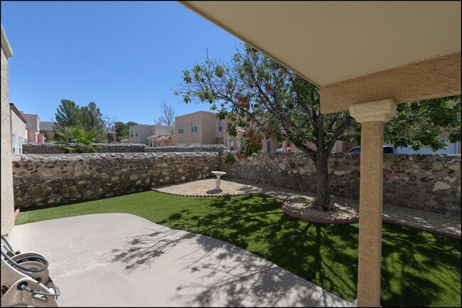 Building Photo - 7580 Le Conte Dr