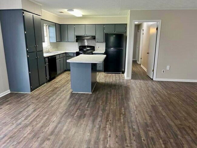 Primary Photo - 2075 Harden Chapel Rd