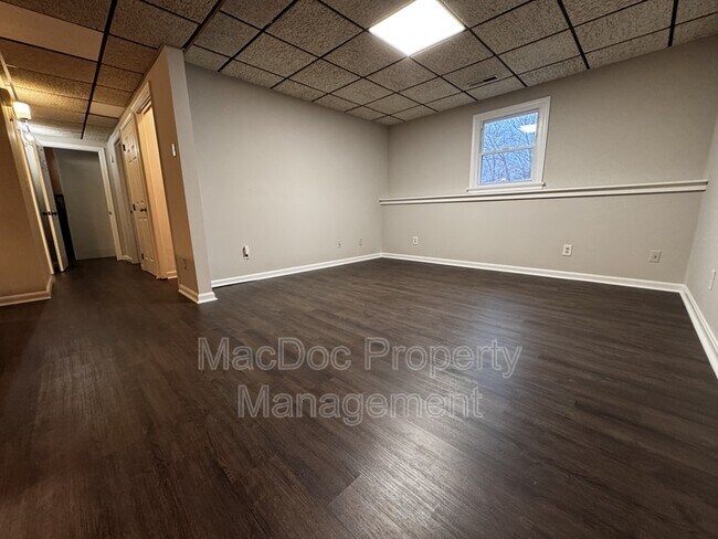 Building Photo - 7301 Drew Ln