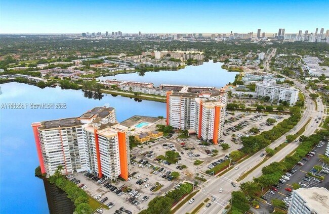 Building Photo - 1301 NE Miami Gardens Dr