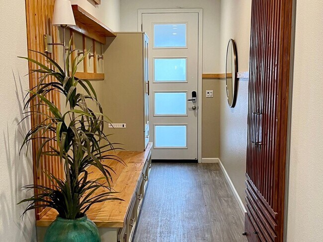 Building Photo - 4 Bedroom Single Family Home in Elk Grove