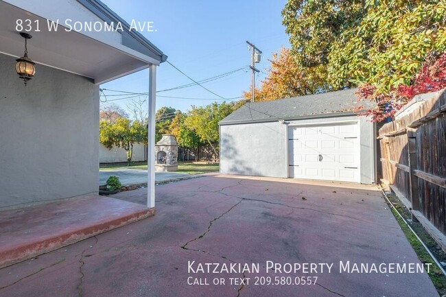 Building Photo - Classically Remodeled 3 Bedroom 2 Bath Sin...