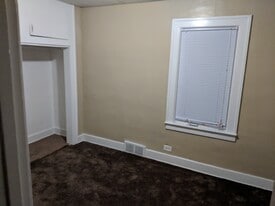 Building Photo - 83 McKinley St