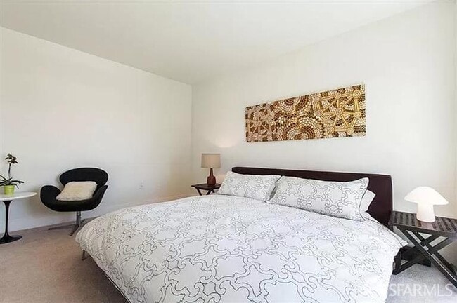 Building Photo - 1080 Sutter St