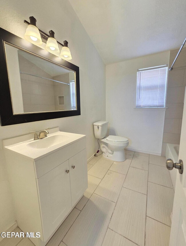 Building Photo - 11725 Fred Perry Dr