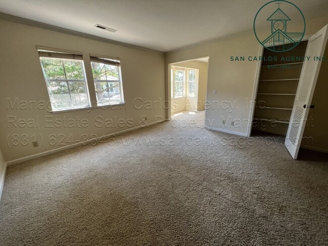 Building Photo - Two Bed Pacific Grove Condo in Gated Commu...