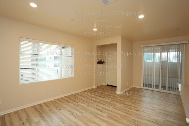 Building Photo - 1696 W Trapezoid Dr