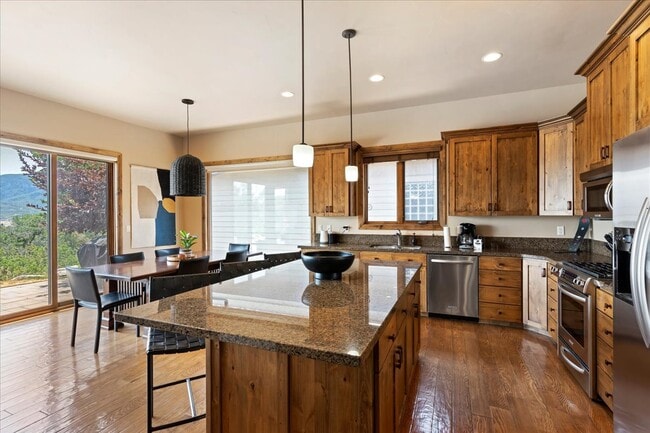 Building Photo - 4378 Sunrise Dr