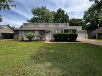 Building Photo - 8100 Shallow Glen Trail